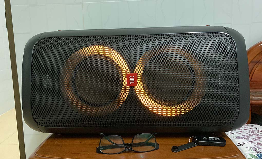 Jbl party 2024 box 100